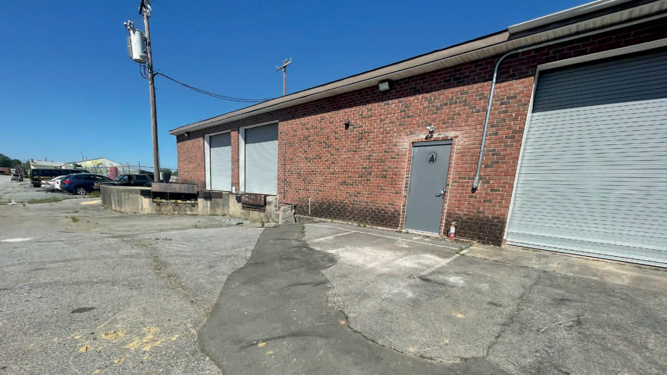 844 N Raleigh St, Greensboro, North Carolina 27405, ,Commercial,For Lease,N Raleigh St,1,1190